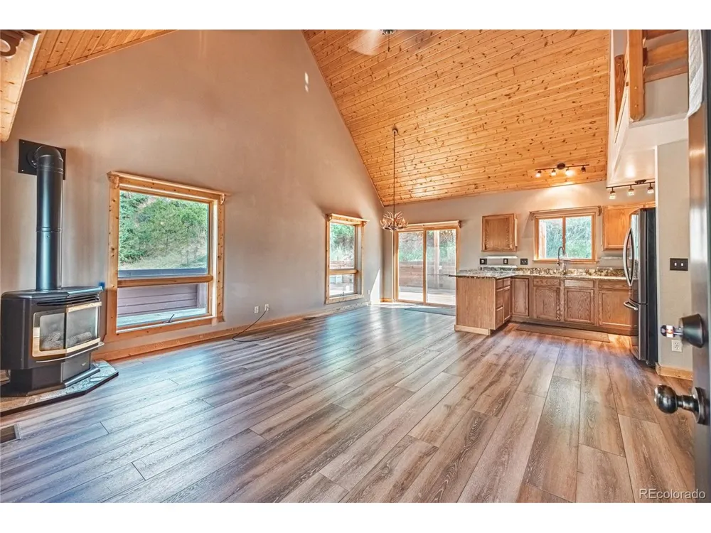 10668 W Highway 24 Green Mountain Falls, CO 80819