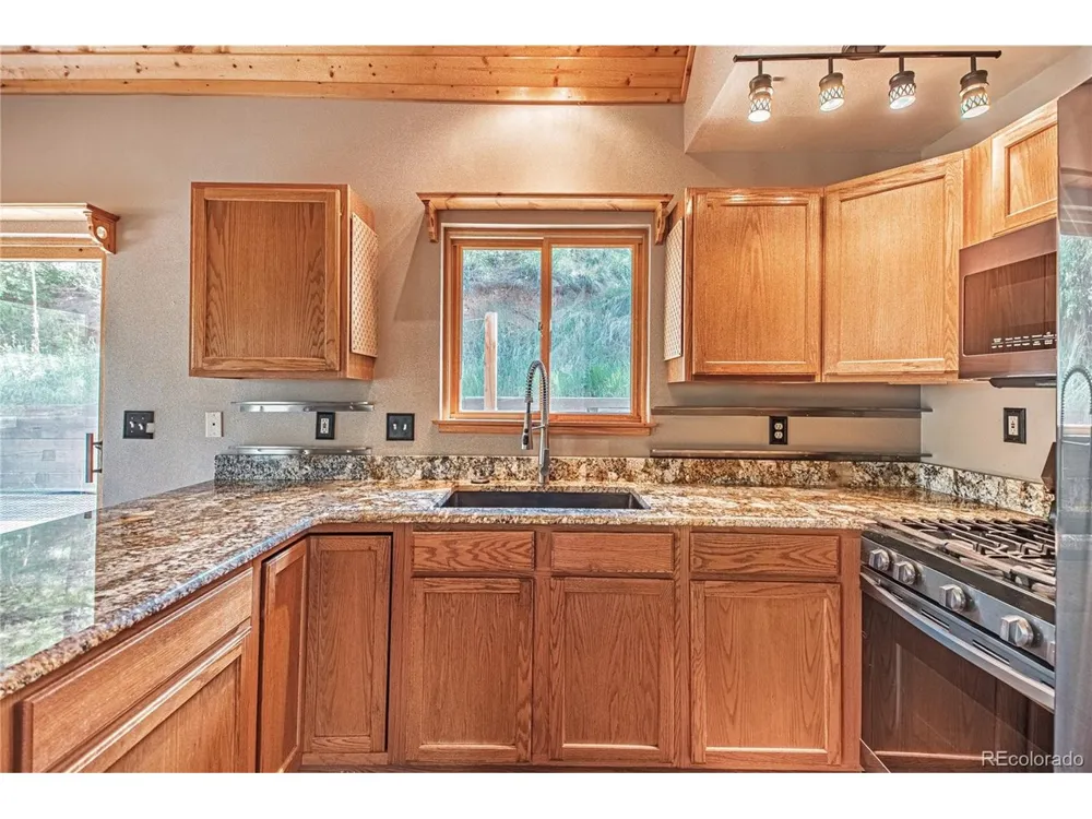 10668 W Highway 24 Green Mountain Falls, CO 80819