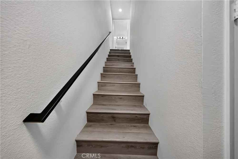15125 Nordhoff #20 North Hills, CA 91343