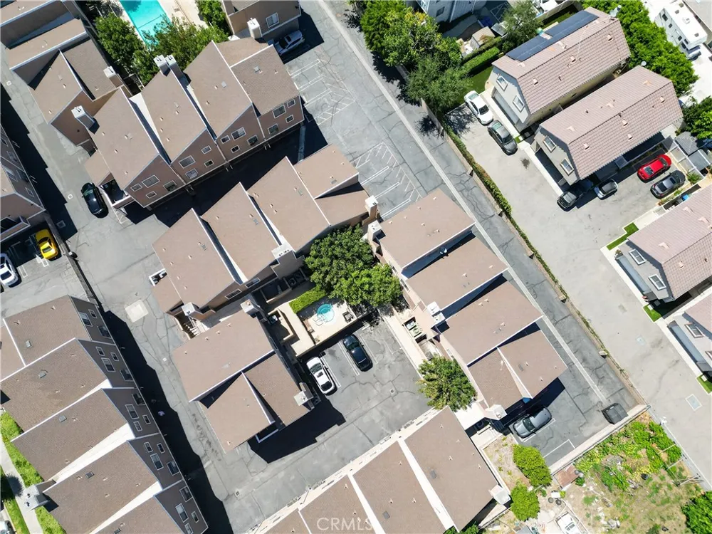 15125 Nordhoff #20 North Hills, CA 91343