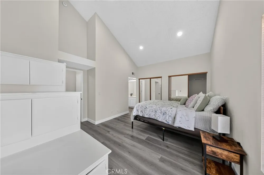 15125 Nordhoff #20 North Hills, CA 91343