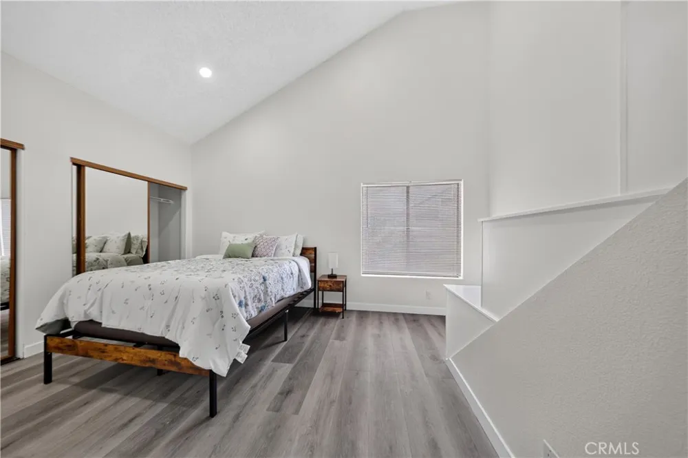 15125 Nordhoff #20 North Hills, CA 91343