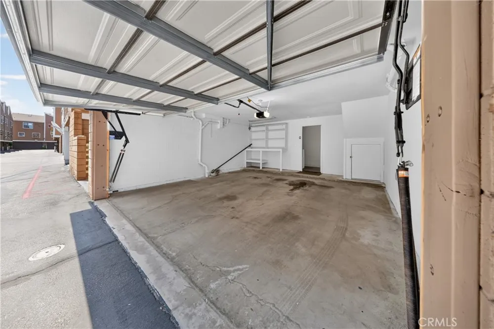 15125 Nordhoff #20 North Hills, CA 91343