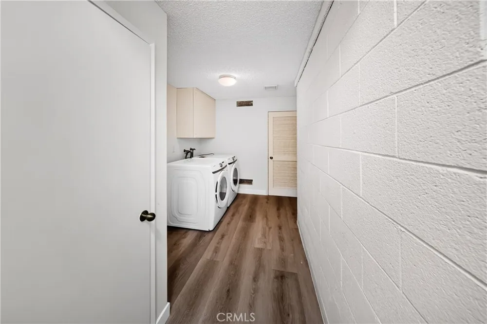15125 Nordhoff #20 North Hills, CA 91343