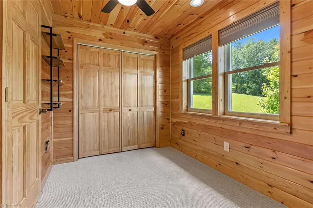 285 Black Bear Ridge Road Sparta, NC 28675