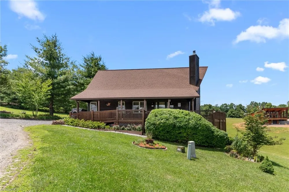 285 Black Bear Ridge Road Sparta, NC 28675
