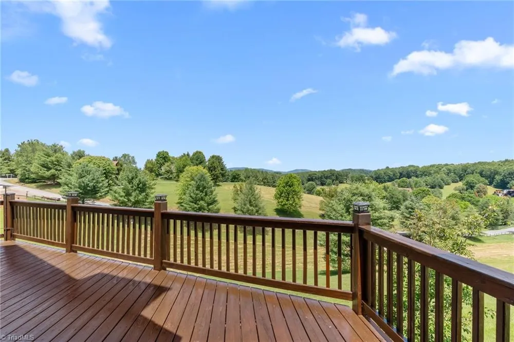 285 Black Bear Ridge Road Sparta, NC 28675