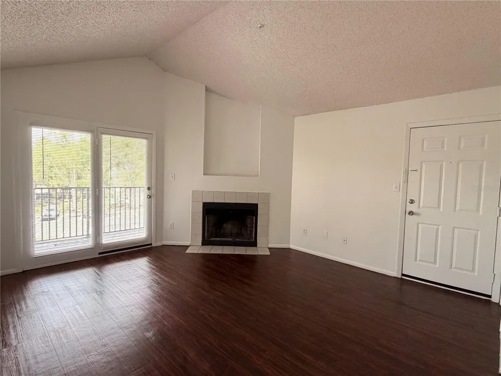 232 AFTON SQUARE #309 Altamonte Springs, FL 32714