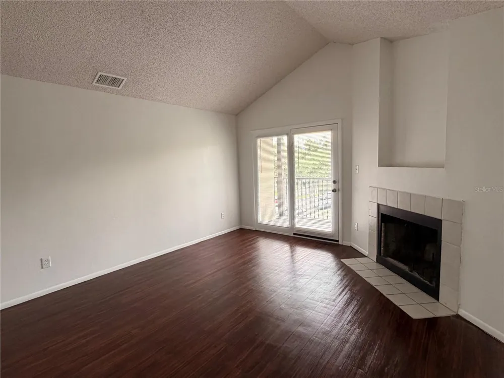 232 AFTON SQUARE #309 Altamonte Springs, FL 32714