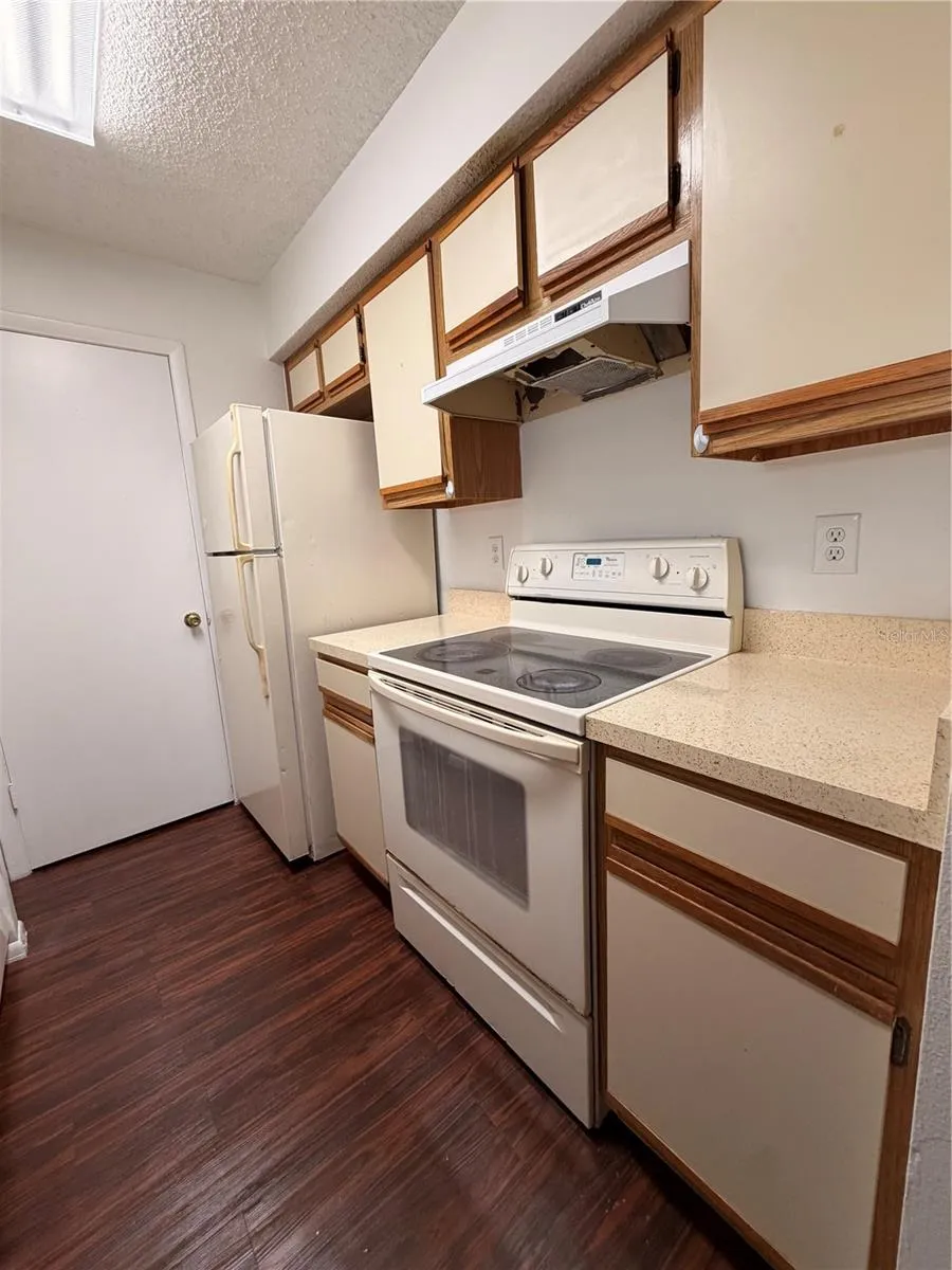 232 AFTON SQUARE #309 Altamonte Springs, FL 32714