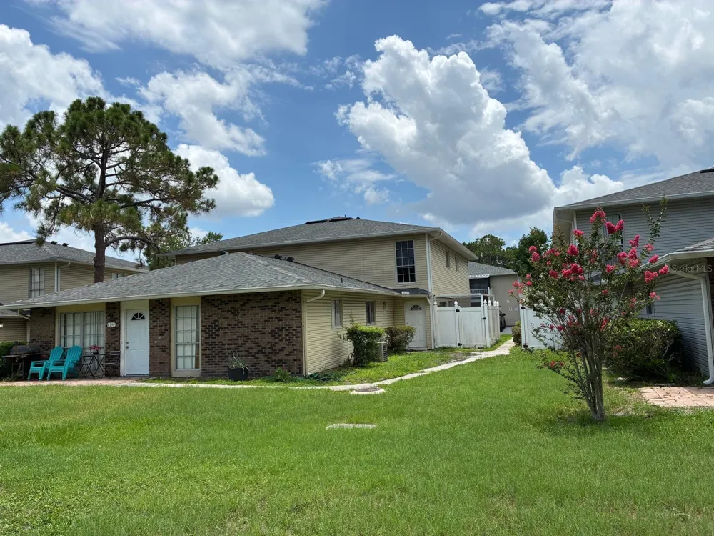 4361 SHADOW CREST PLACE #32-3 Orlando, FL 32811
