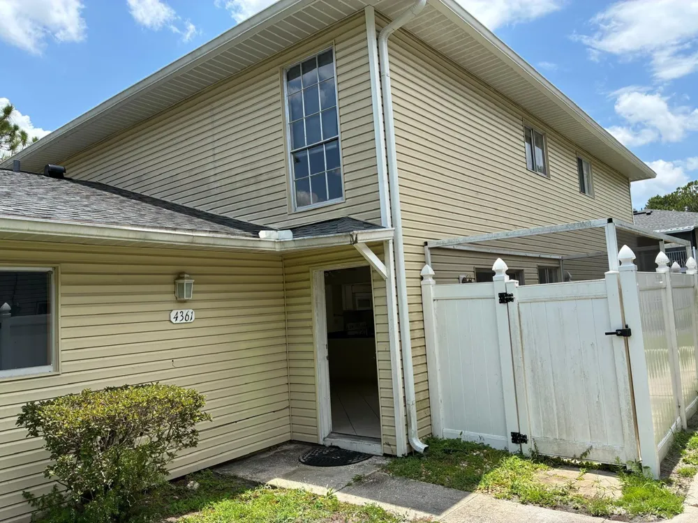 4361 SHADOW CREST PLACE #32-3 Orlando, FL 32811