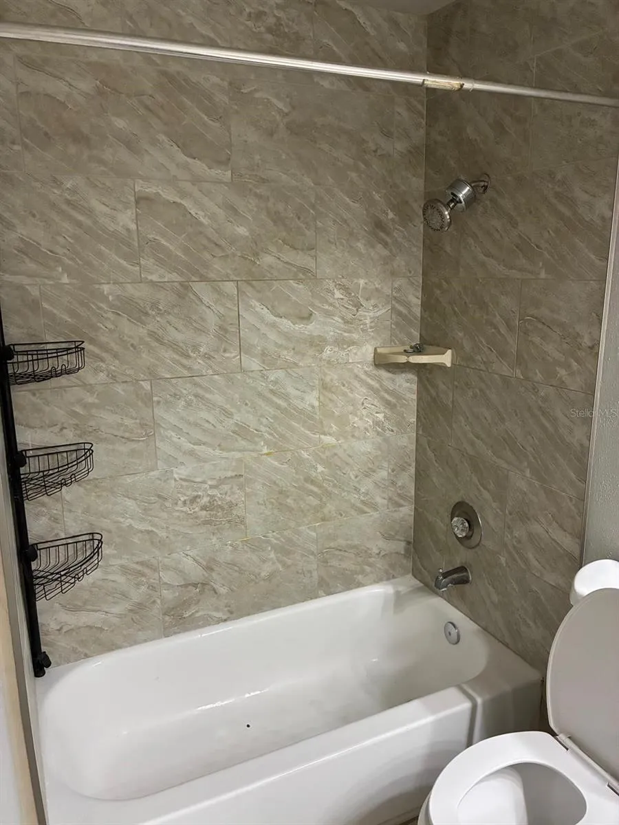 4361 SHADOW CREST PLACE #32-3 Orlando, FL 32811
