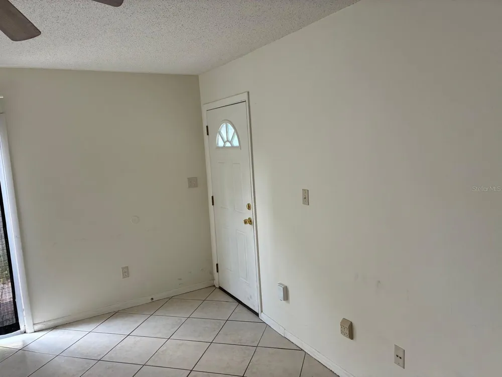 4361 SHADOW CREST PLACE #32-3 Orlando, FL 32811