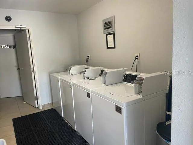 675 INDIAN ROCKS ROAD #106D Belleair Bluffs, FL 33770