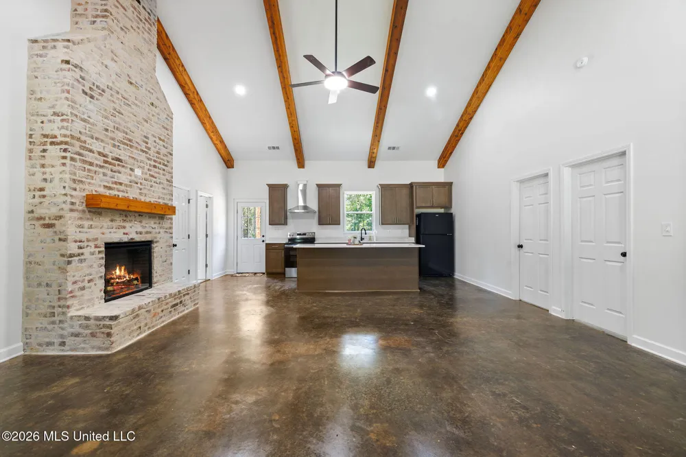 70 Wall Hill Farms Byhalia, MS 38611