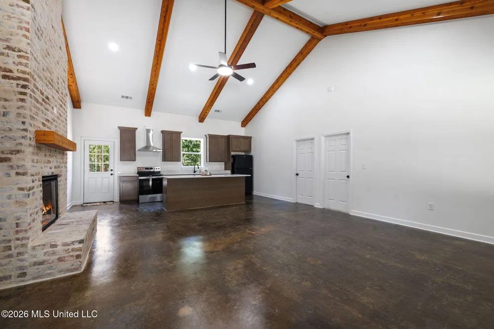 70 Wall Hill Farms Byhalia, MS 38611