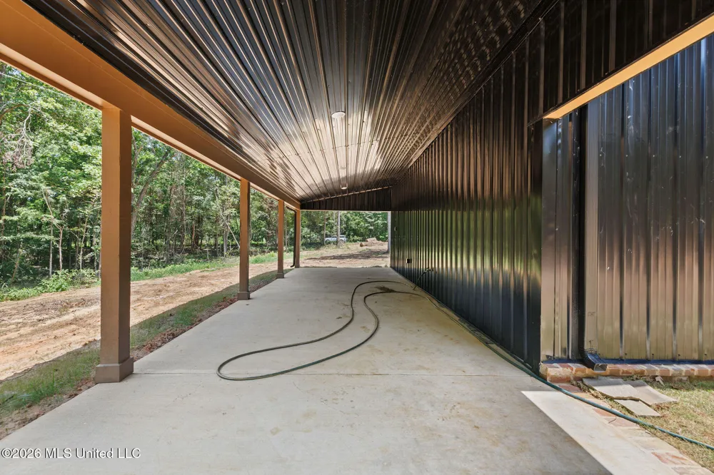 70 Wall Hill Farms Byhalia, MS 38611