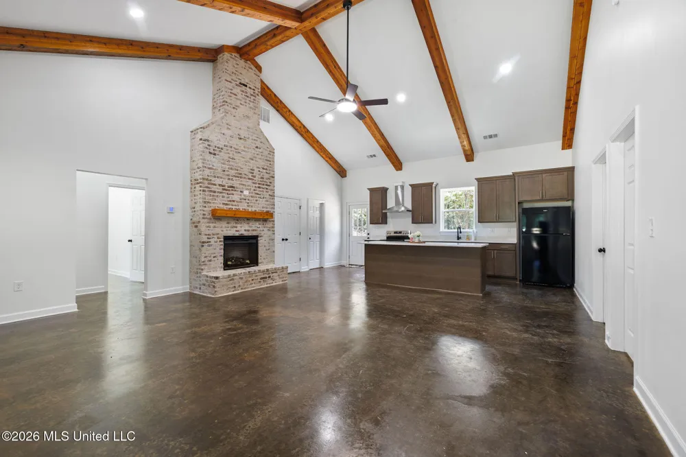70 Wall Hill Farms Byhalia, MS 38611