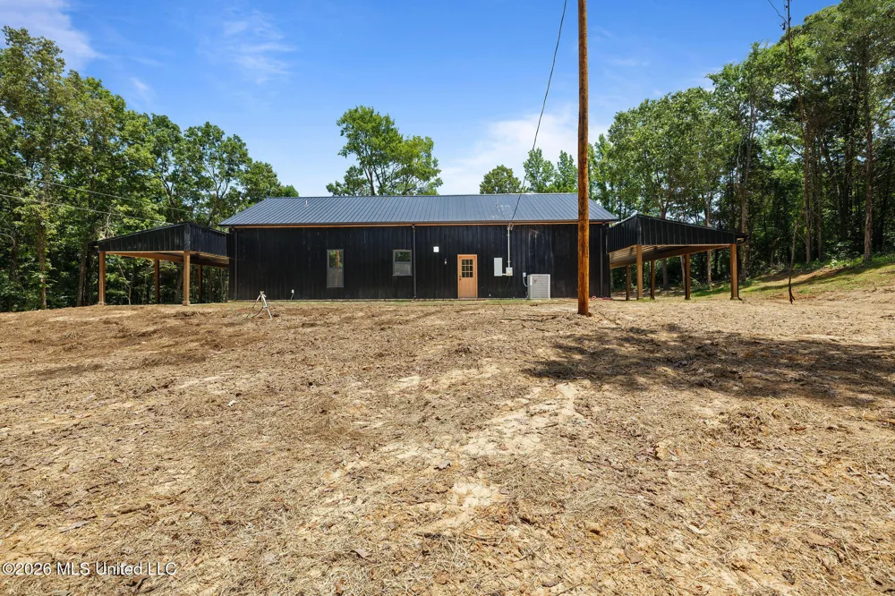 70 Wall Hill Farms Byhalia, MS 38611