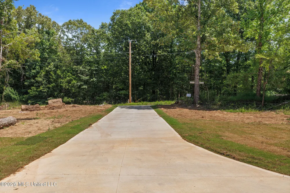 70 Wall Hill Farms Byhalia, MS 38611