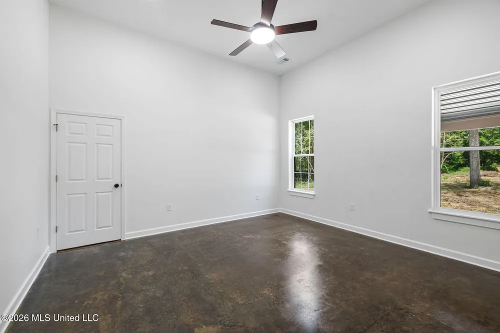 70 Wall Hill Farms Byhalia, MS 38611