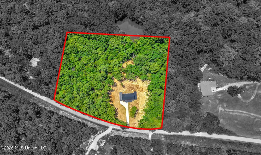 70 Wall Hill Farms Byhalia, MS 38611
