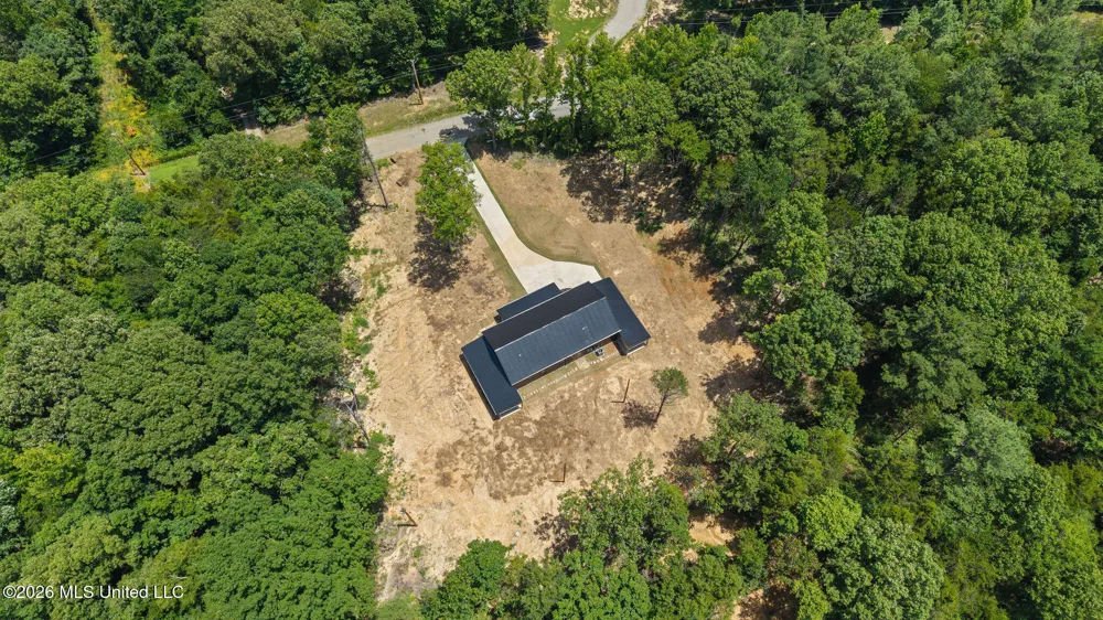 70 Wall Hill Farms Byhalia, MS 38611