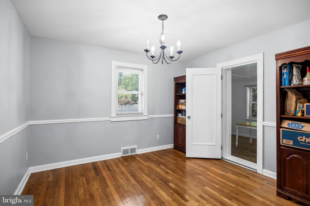 120 LEJUNE Cinnaminson, NJ 08077