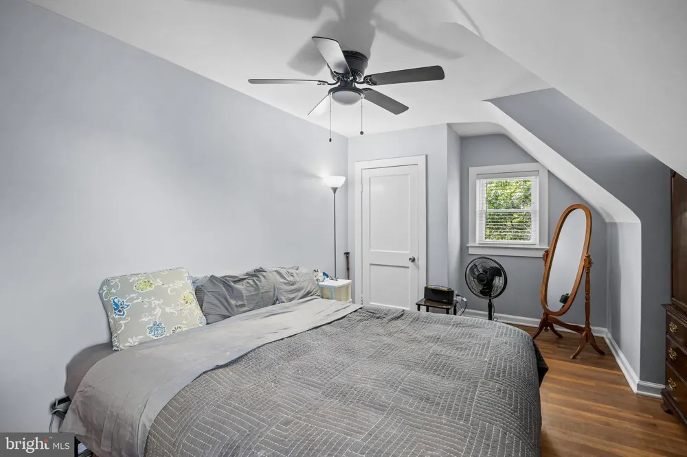 120 LEJUNE Cinnaminson, NJ 08077