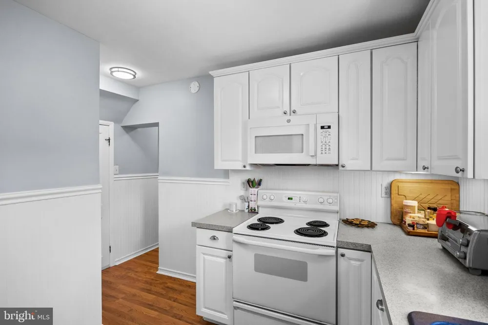 120 LEJUNE Cinnaminson, NJ 08077