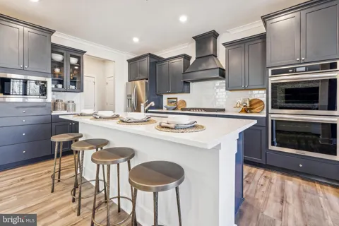 2129 WINTERBERRY LANE