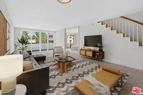 540 Kelton Avenue #306