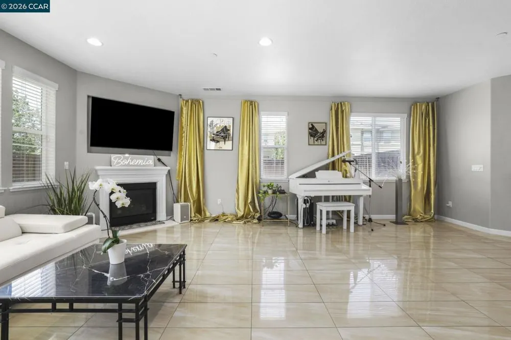 2273 Toscana Dr Pittsburg, CA 94565