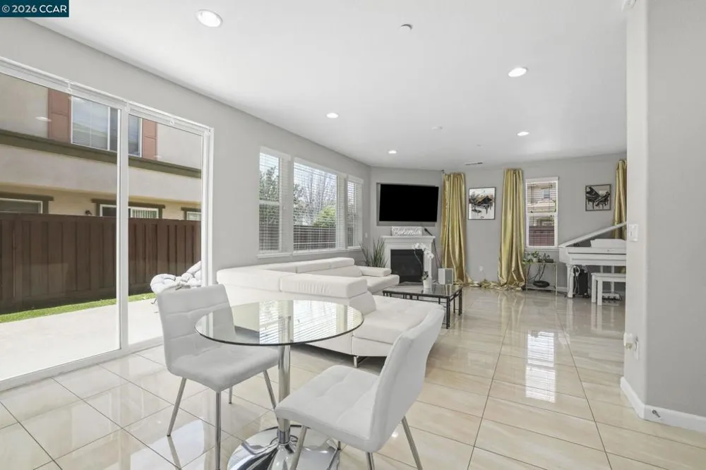 2273 Toscana Dr Pittsburg, CA 94565