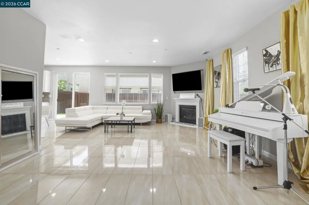 2273 Toscana Dr Pittsburg, CA 94565