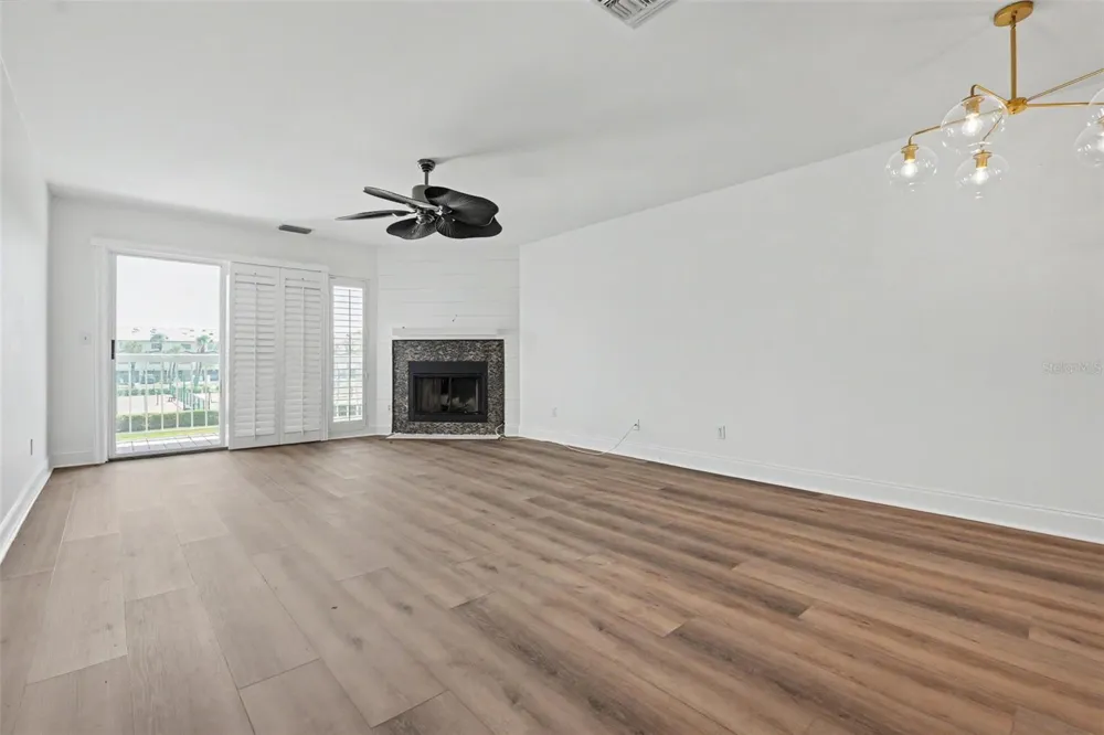 269 MADEIRA CIRCLE St Petersburg, FL 33715