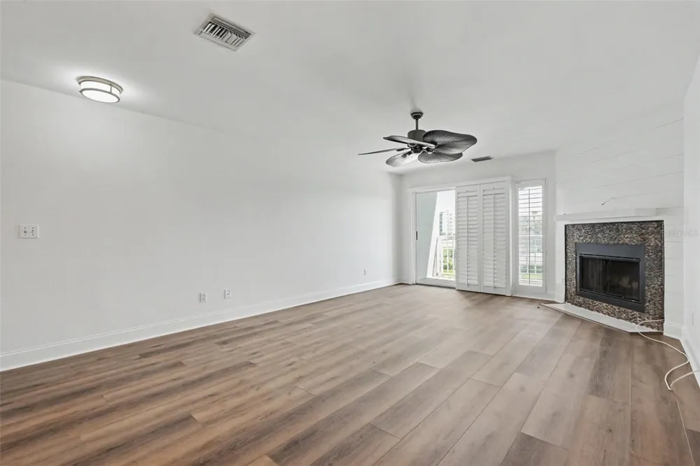 269 MADEIRA CIRCLE St Petersburg, FL 33715