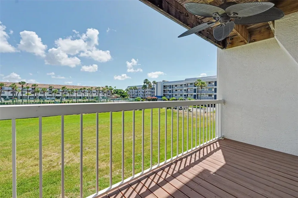 269 MADEIRA CIRCLE St Petersburg, FL 33715