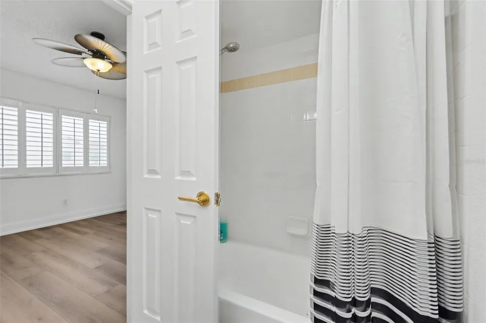269 MADEIRA CIRCLE St Petersburg, FL 33715