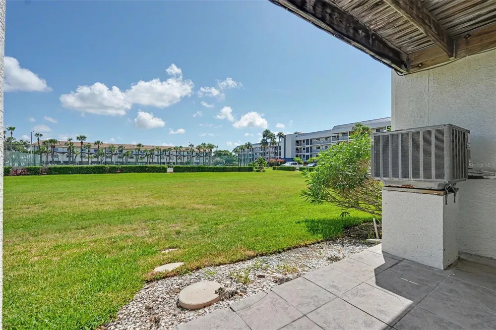 269 MADEIRA CIRCLE St Petersburg, FL 33715