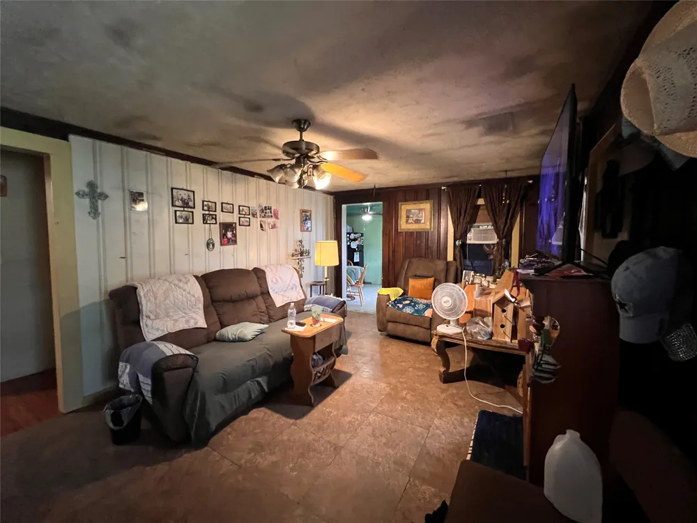 762 Scott Street Tye, TX 79563