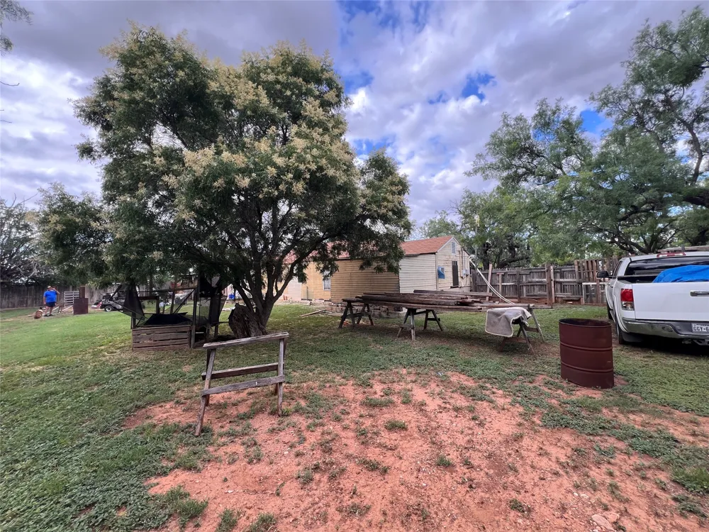 762 Scott Street Tye, TX 79563