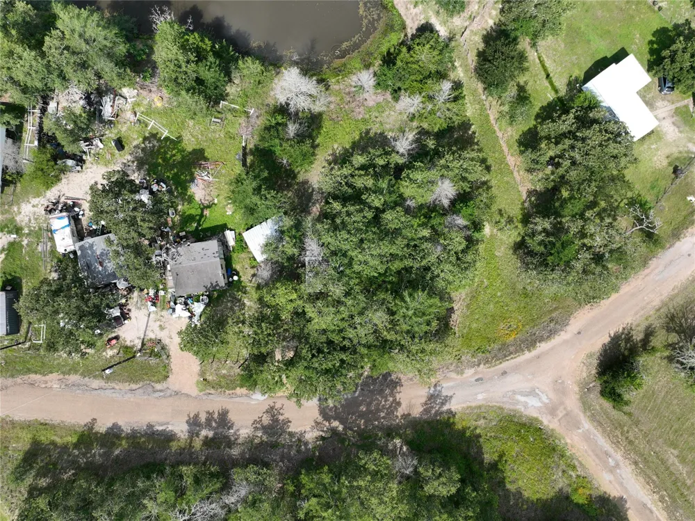 125 Lakeview Loop Somerville, TX 77879