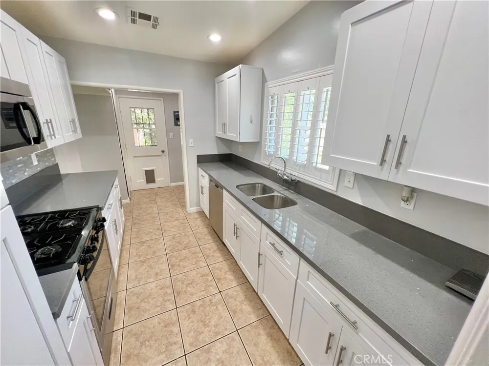 3085 Kathleen Street Riverside, CA 92506