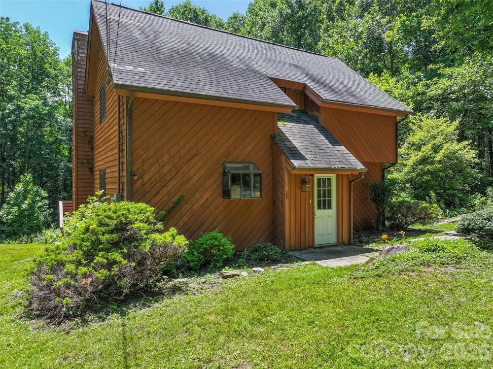 25 Little Creek Lane Maggie Valley, NC 28751