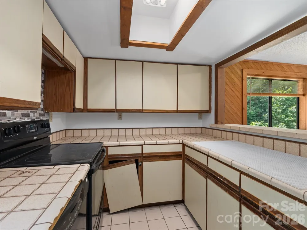 25 Little Creek Lane Maggie Valley, NC 28751