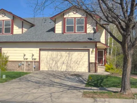 985 Winona Circle