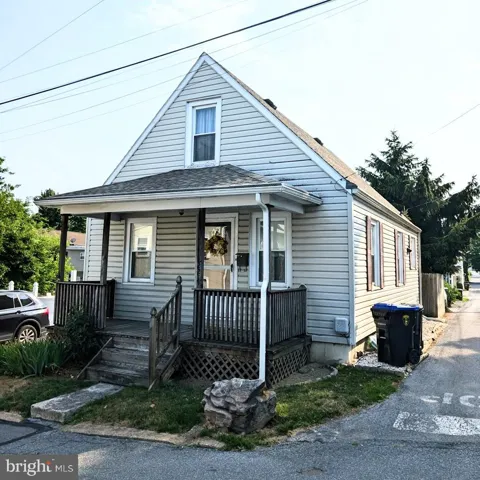 221 S 30TH STREET