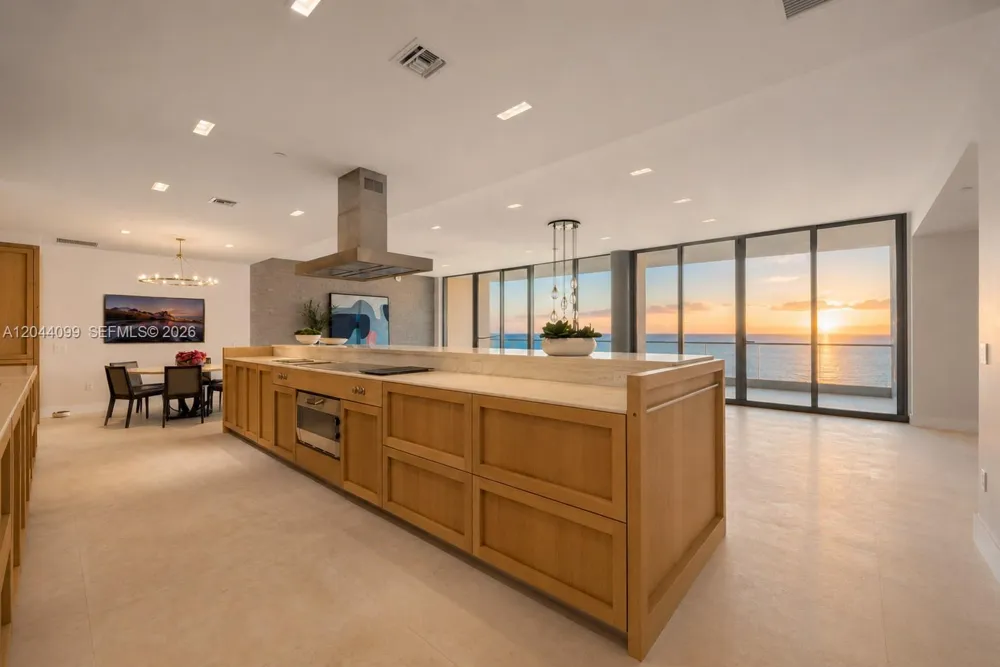 5959 Collins Ave #1804/1805 Miami Beach, FL 33140